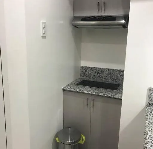 Loft Style Unit In Makati With Netflix Wifi Apartment Manila