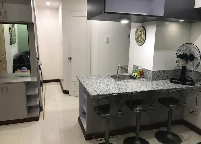 Loft Style Unit In Makati With Netflix Wifi *