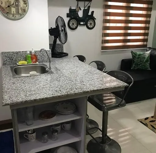 Apartment Loft Style Unit In Makati With Netflix Wifi