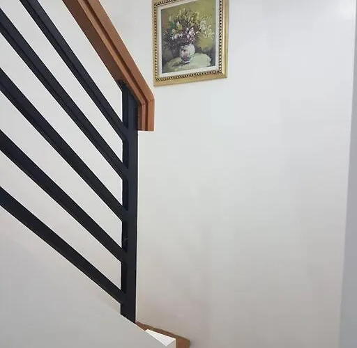 Apartment Loft Style Unit In Makati With Netflix Wifi